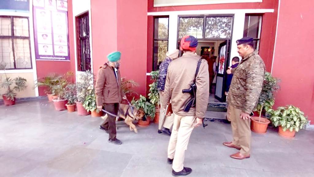 Bomb threat to blow up school in Patiala Nothing suspicious found after search operation